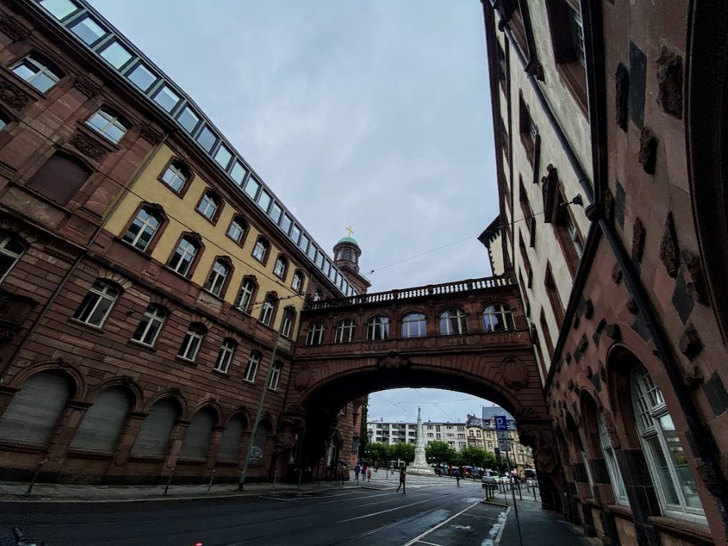 A small bridge connecting two buildings in Frankfurt, Germany