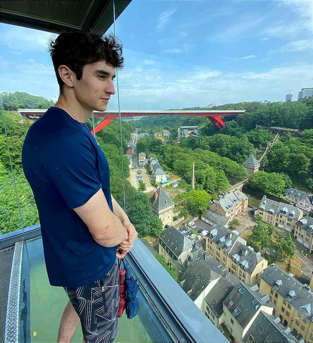 Man at the top of the Pfaffenthal Panoramic Elevator